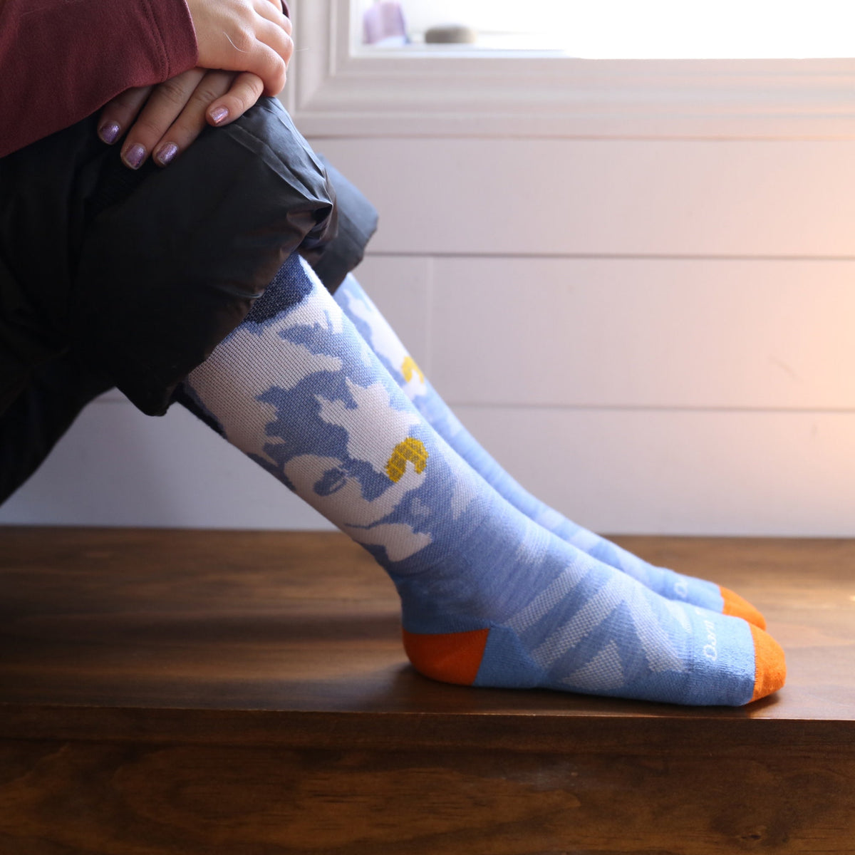 Darn Tough Vermont Kids Little Yeti Over-the-Calf Midweight Ski & Snowboard Socks