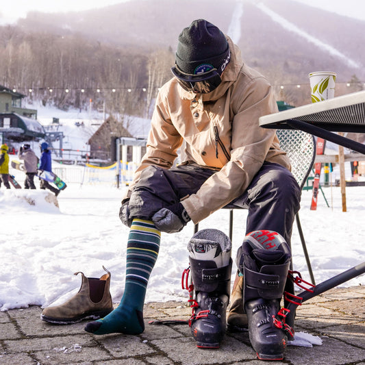 Darn Tough Vermont Men's Snowpack Over-the-Calf Midweight Ski & Snowboard Socks