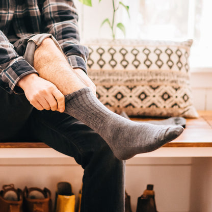 Darn Tough Vermont Men's The Standard Crew Lightweight Lifestyle Socks