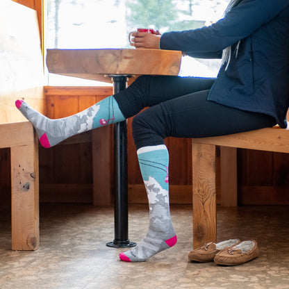 Darn Tough Vermont Women's Yeti Over-the-Calf Midweight Ski & Snowboard Socks