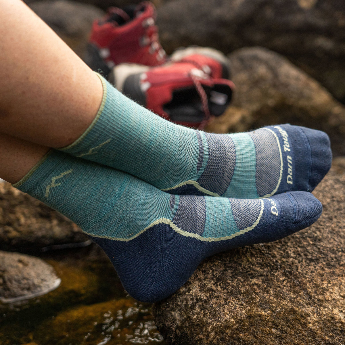 Darn Tough Vermont Women's Light Hiker Micro Crew Lightweight Hiking Socks