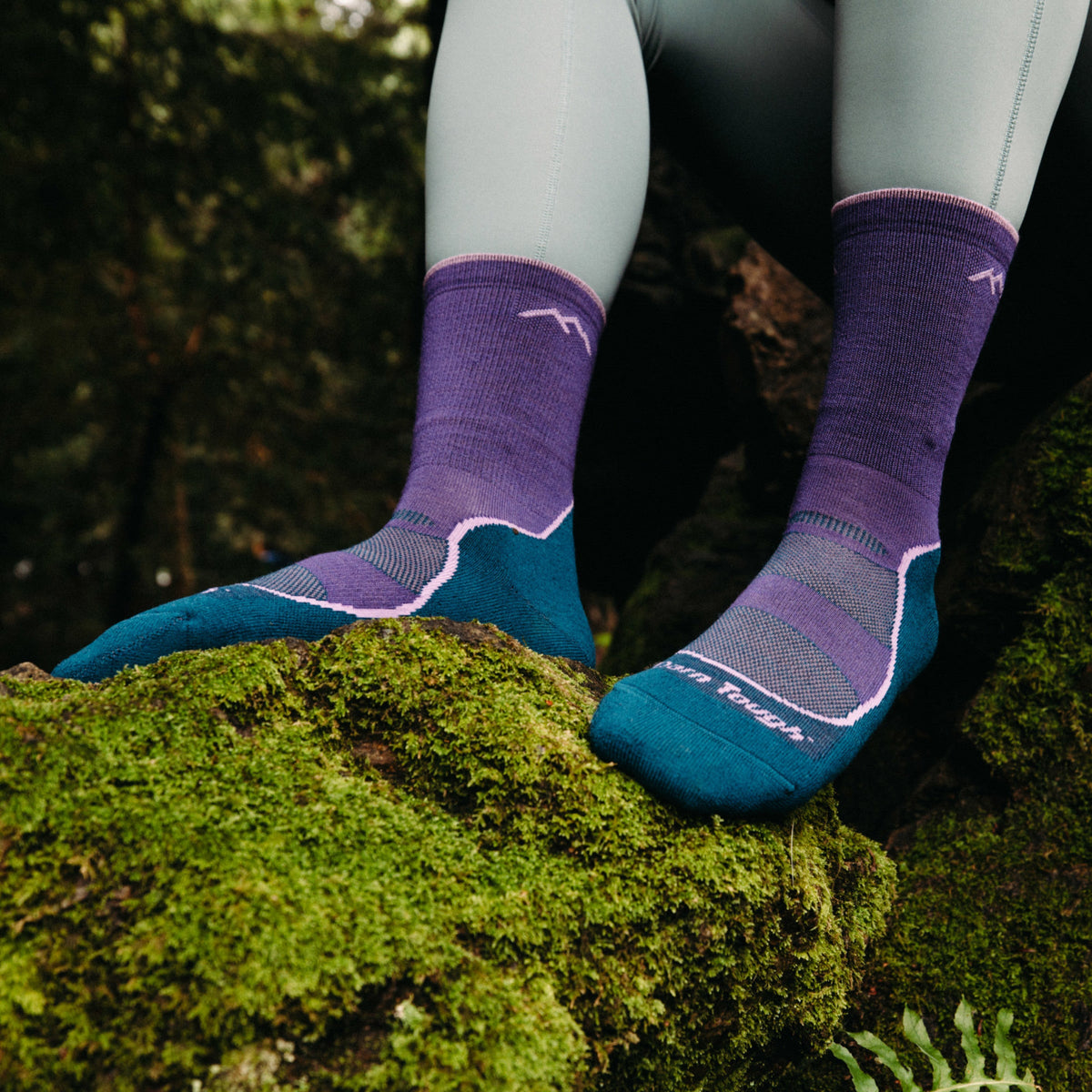 Darn Tough Vermont Women's Light Hiker Micro Crew Lightweight Hiking Socks