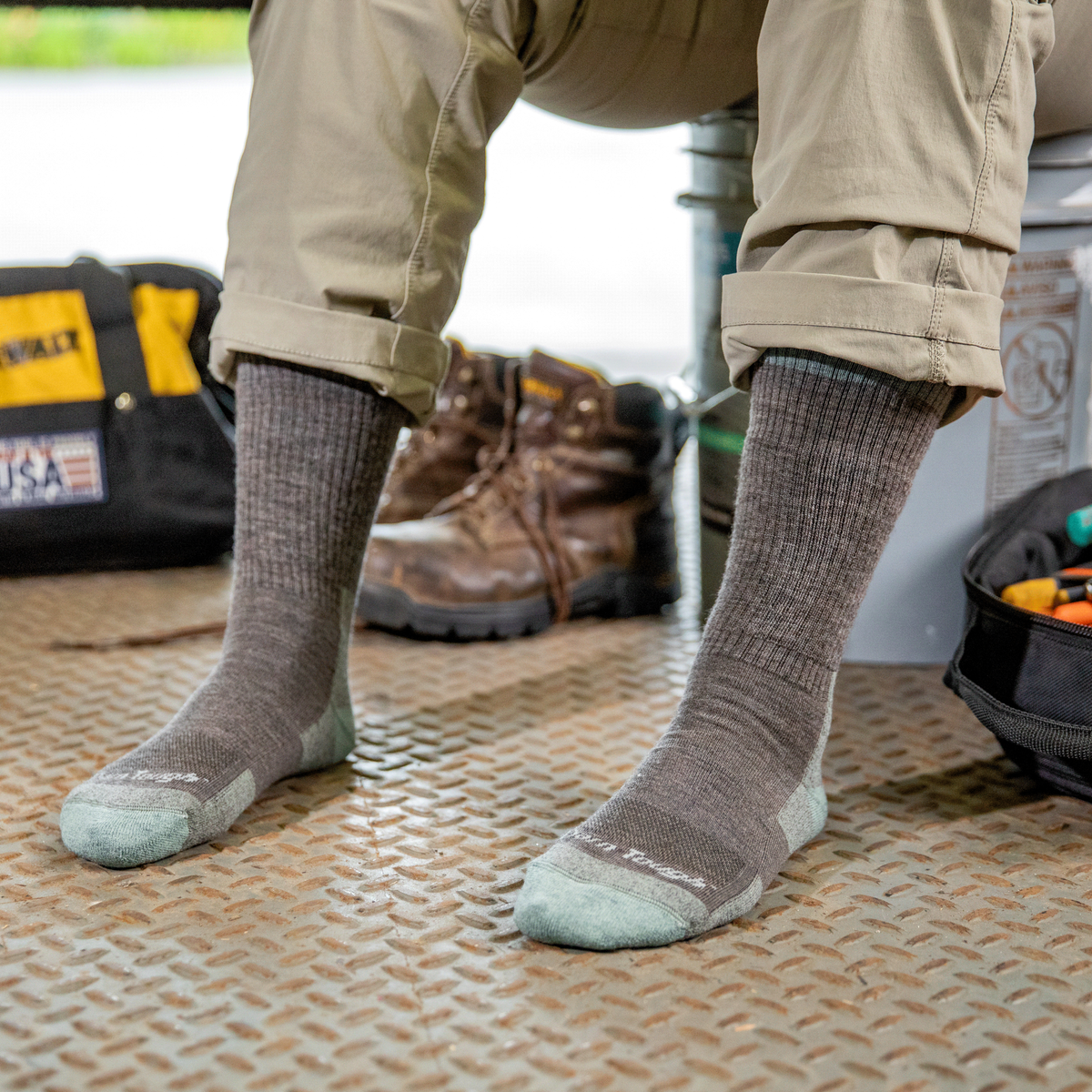 Darn Tough Vermont Women's Rtr Boot Midweight Work Socks