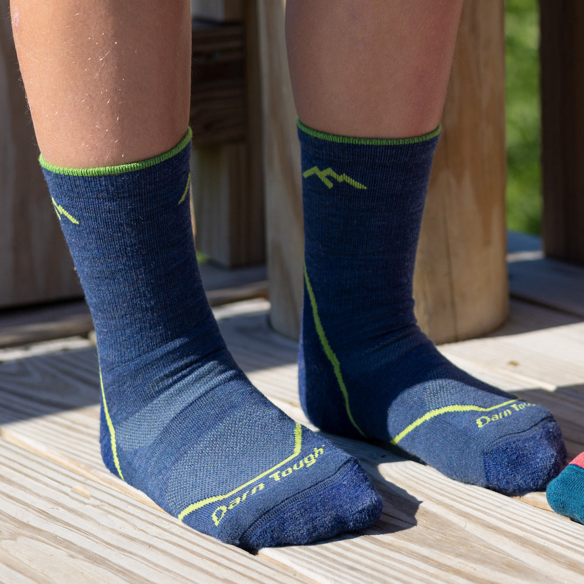 Darn Tough Vermont Kids Light Hiker Micro Crew Lightweight Hiking Socks