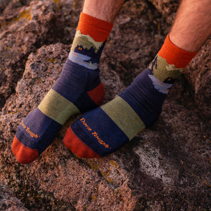 Darn Tough Vermont Men's Close Encounters Micro Crew Midweight Hiking Socks
