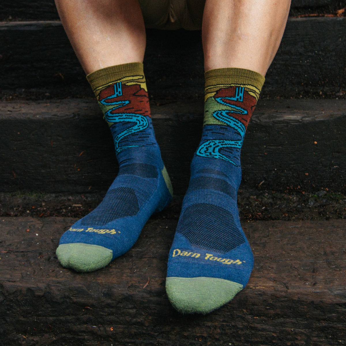 Darn Tough Vermont Men's Chasing Waterfalls Micro Crew Lightweight Hiking Socks