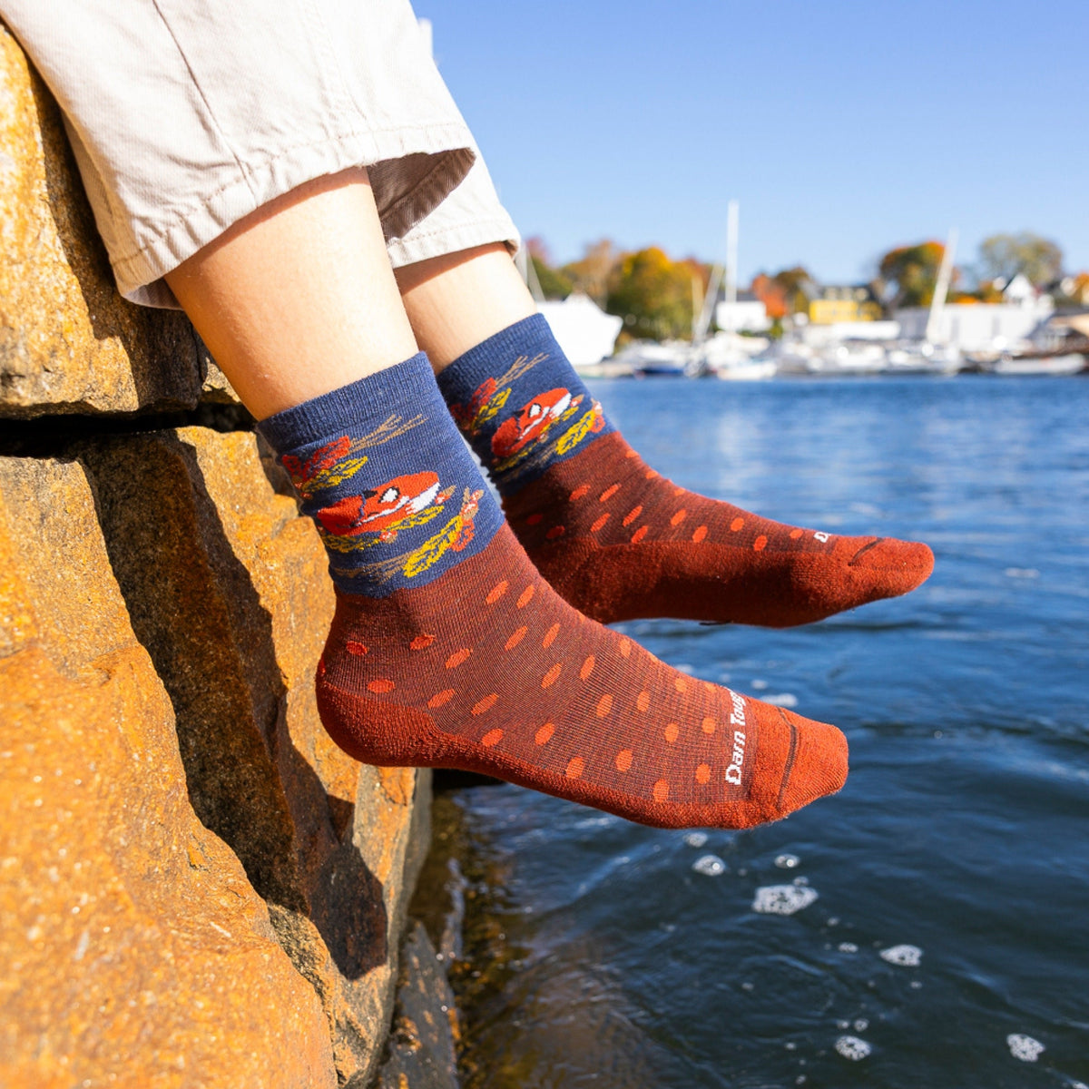 Darn Tough Vermont Women's Wild Life Crew Lightweight Lifestyle Socks