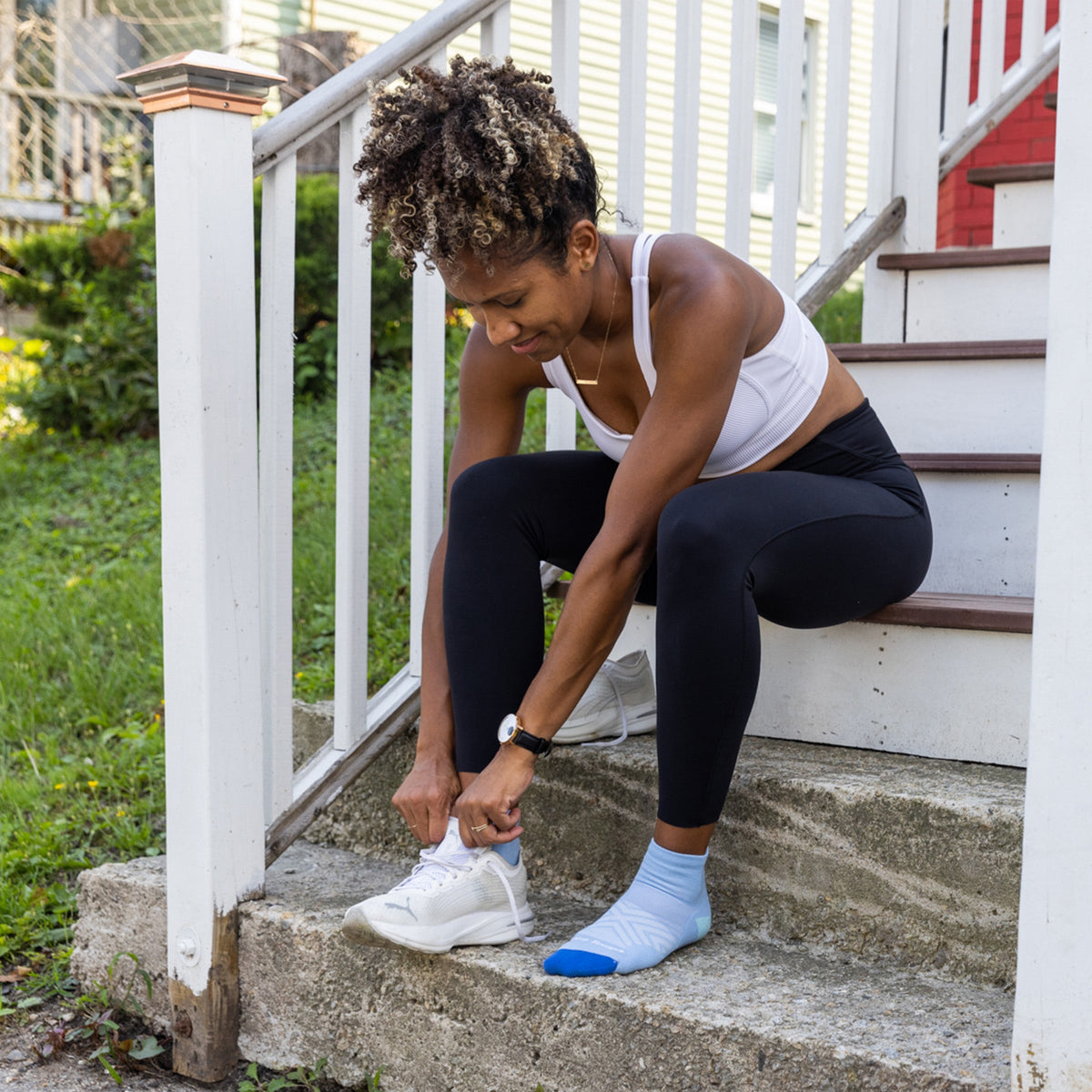 Darn Tough Vermont Women's Run Quarter Cushioned Ultra-Lightweight Running Socks