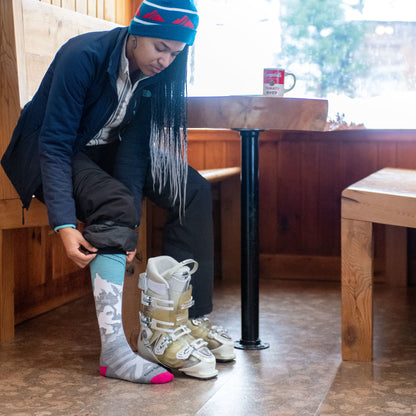 Darn Tough Vermont Women's Yeti Over-the-Calf Midweight Ski & Snowboard Socks