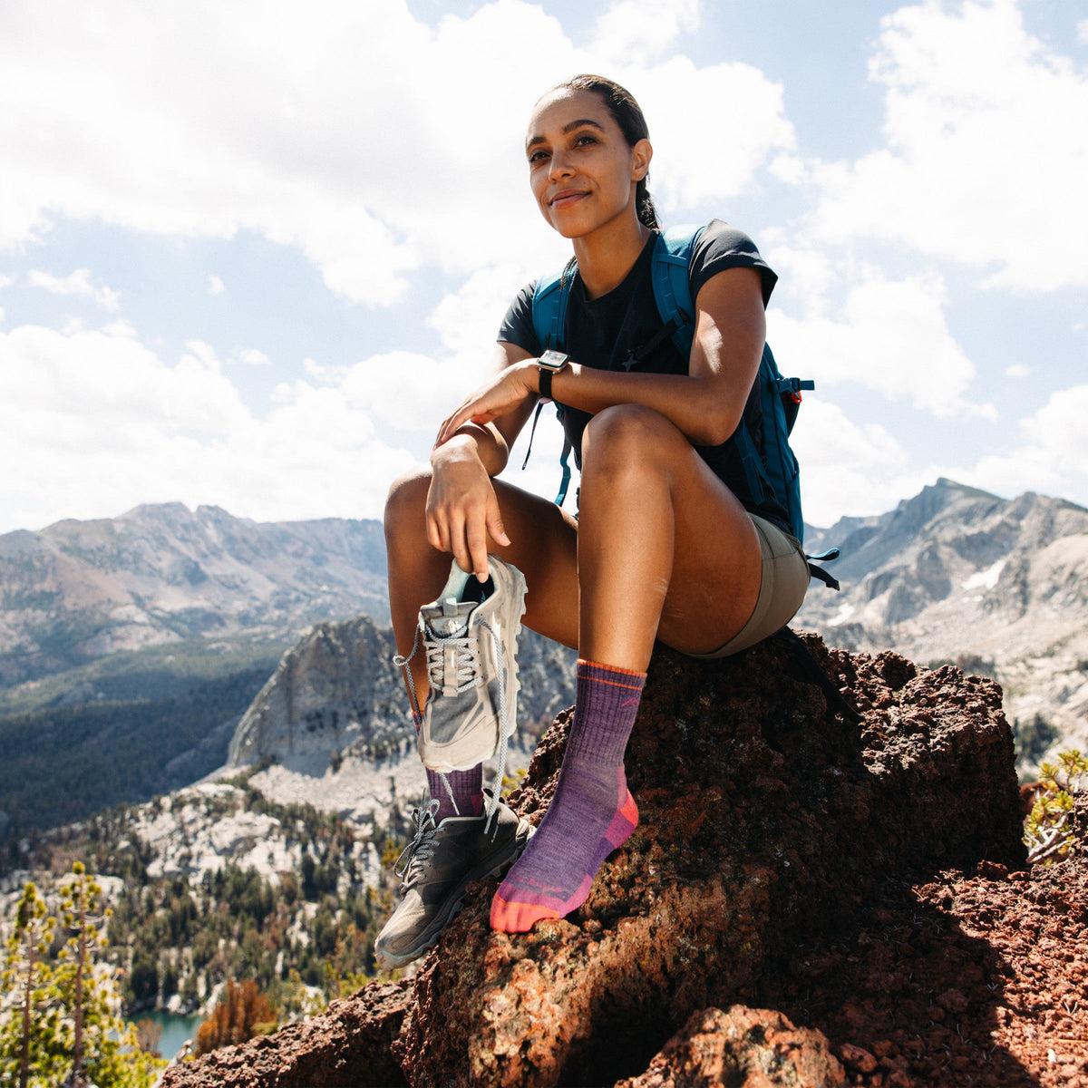 Darn Tough Vermont Women's Hiker Micro Crew Midweight Hiking Socks