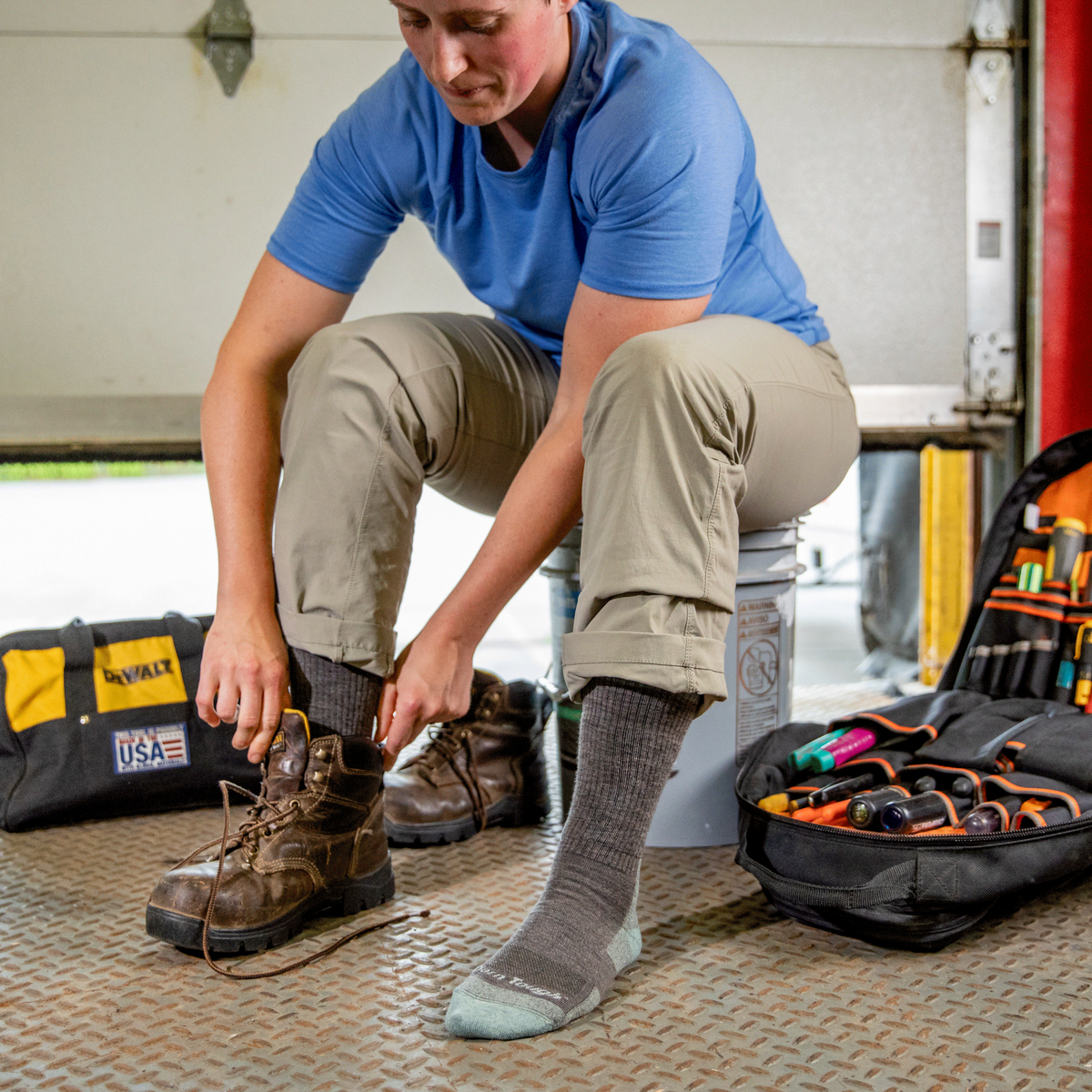 Darn Tough Vermont Women's Rtr Boot Midweight Work Socks