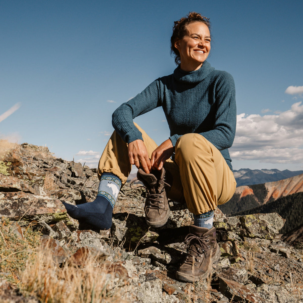 Darn Tough Vermont Women's Vanna Grizzle Boot Midweight Hiking Socks