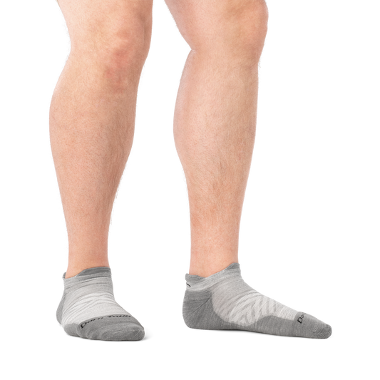 Darn Tough Vermont Men's Run No Show Tab Cushioned Ultra-Lightweight Running Socks