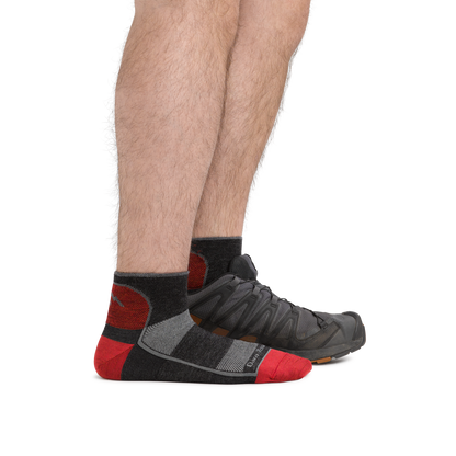 Darn Tough Vermont Men's 1715 Quarter Lightweight Running Socks