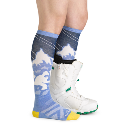 Darn Tough Vermont Women's Yeti Over-the-Calf Lightweight Ski & Snowboard Socks