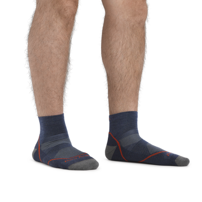 Darn Tough Vermont Men's Light Hiker Quarter Lightweight Hiking Socks
