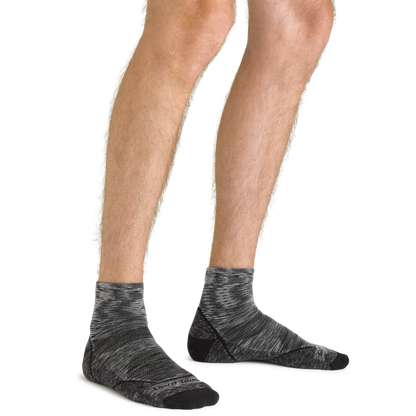 Darn Tough Vermont Men's Light Hiker Quarter Lightweight Hiking Socks