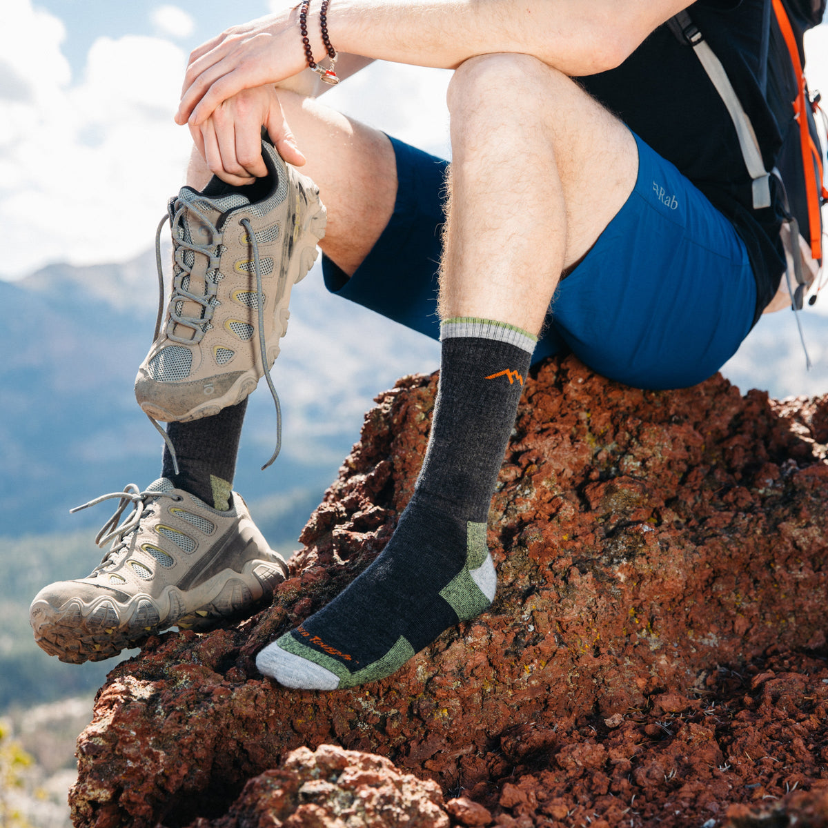 Darn Tough Vermont Men's Hiker Boot Midweight Hiking Socks