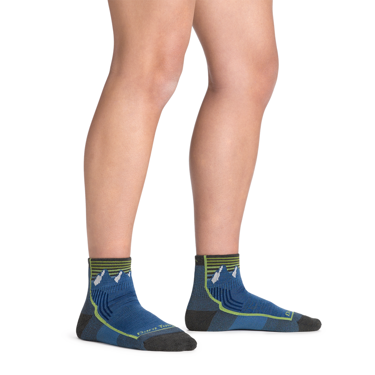 Darn Tough Vermont Kids Quest Quarter Lightweight Hiking Socks