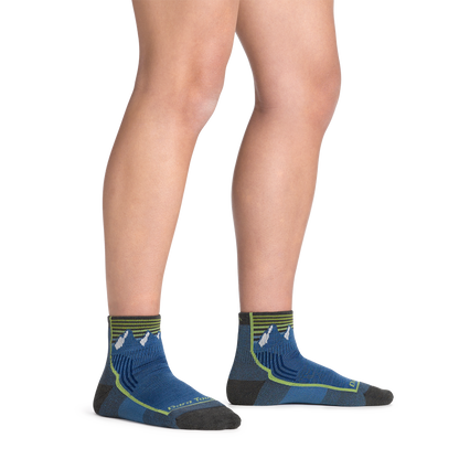 Darn Tough Vermont Kids Quest Quarter Lightweight Hiking Socks