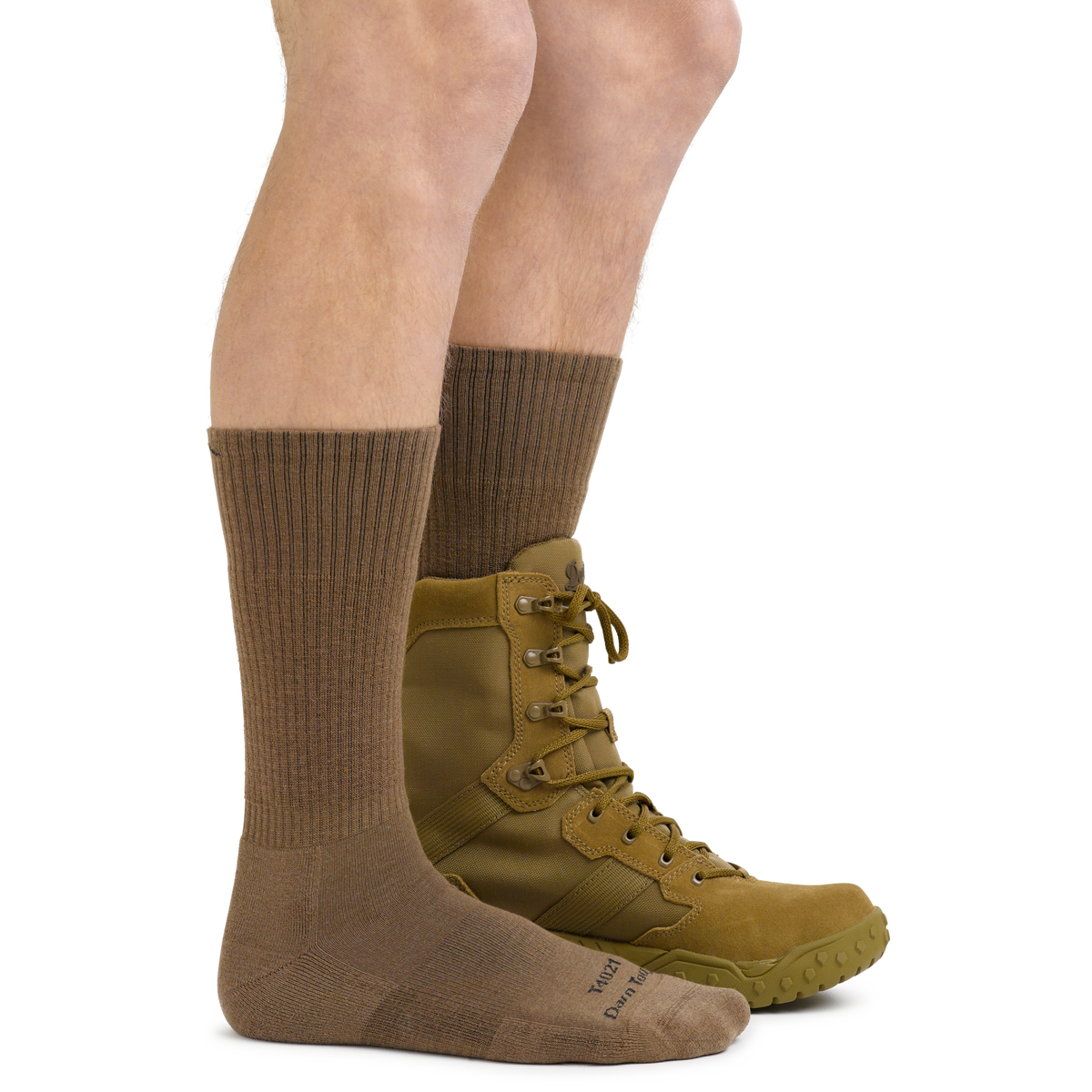 Darn Tough Vermont T4021 Boot Midweight Tactical Socks with Cushion